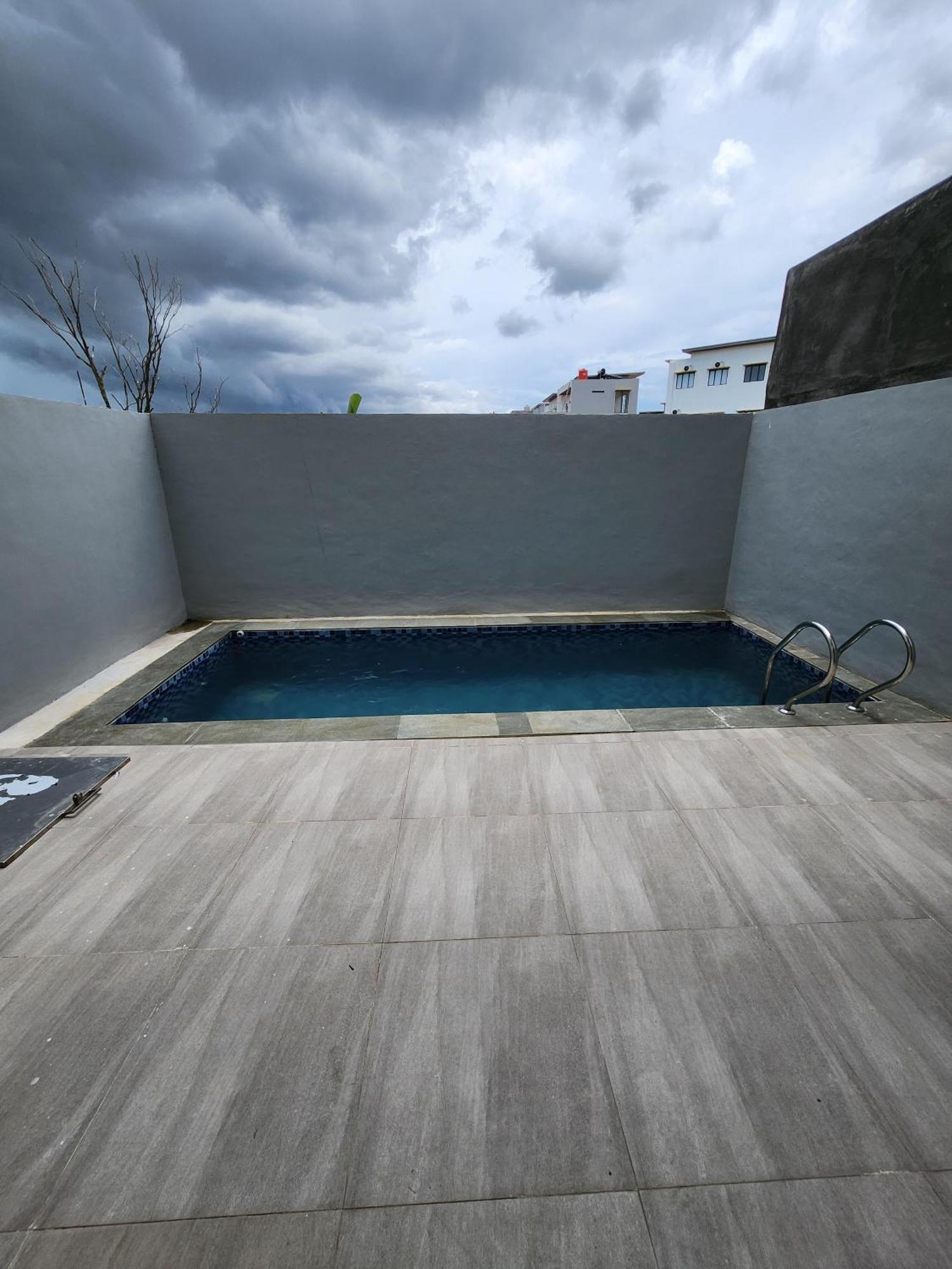 The Icon Central Batam 3 Bedroom Home Villa With Private Pool Exterior photo